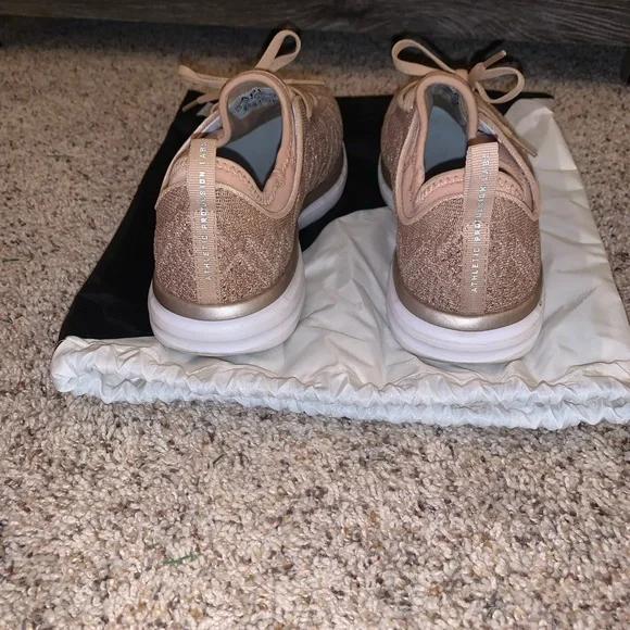 ✨💖APL x LULULEMON Techloom Phantom Rose Gold - Picture 3 of 6